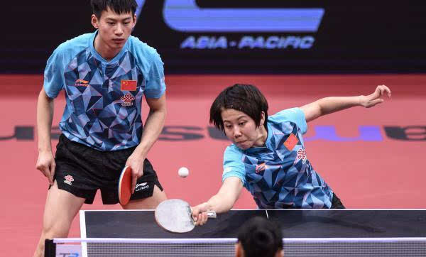 名记曝76人动态：乔治或缺席训练营初期及季前赛 恩比德膝盖伤势引担忧